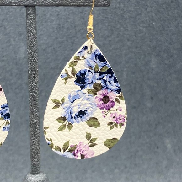 Dangle Pierced Earrings Teardrop Vinyl Floral Blue Purple Green White Soft Girl - Picture 3 of 6